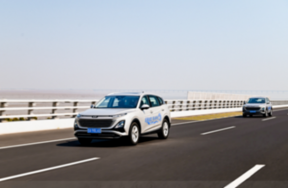 露營(yíng)休閑SUV是剛需,車長(zhǎng)超4米7+2.0T,奔騰T90空間動(dòng)力行不行?