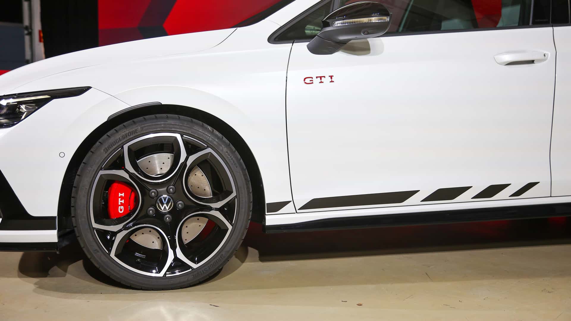最強前驅大眾迎來更新,中期改款大眾高爾夫GTI Clubsport正式首發