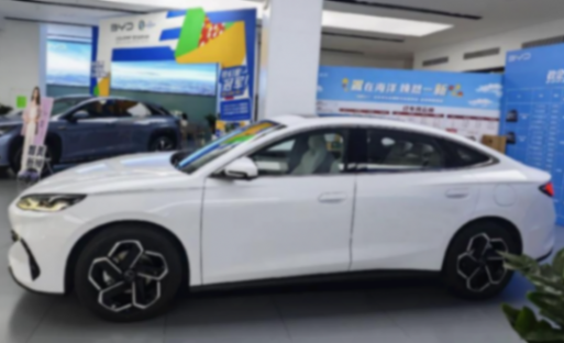 比亞迪海豹06實車進店,與自家秦L同質化,差異在于審美不同