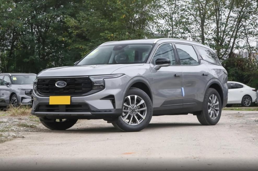 想買大空間SUV,福特銳界L 對比豐田漢蘭達,預算25萬內選誰?