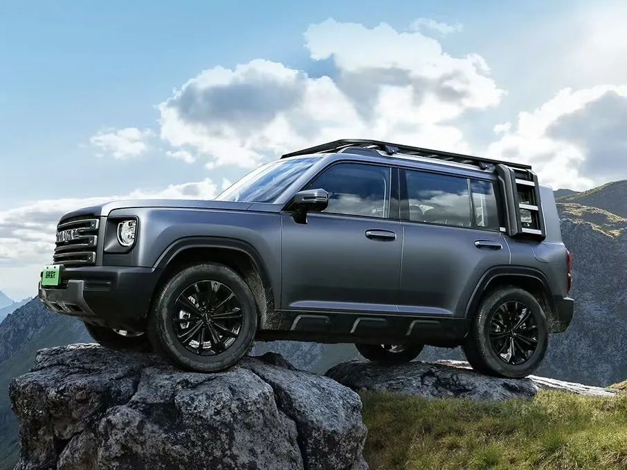 1.5T插混,兩驅(qū)/四驅(qū),軸距2米8,不到20萬買方盒子SUV,選誰?