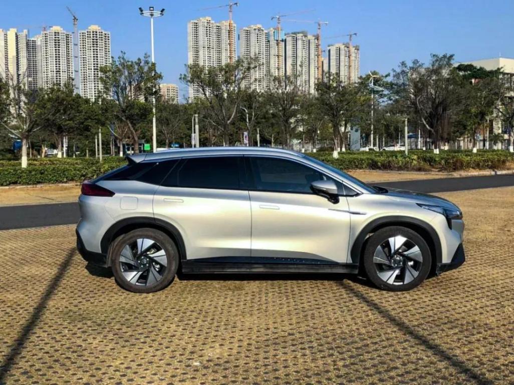 2025年新能源汽車行業(yè)觀察:電池終身質(zhì)保,是噱頭還是真福利?