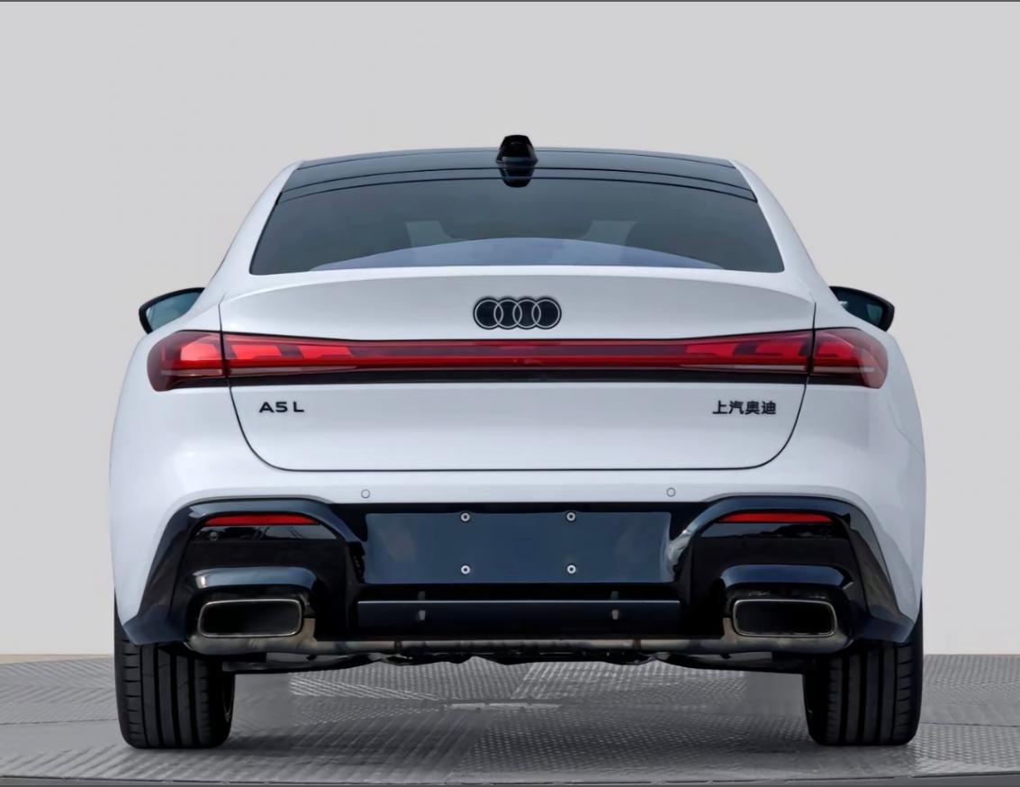 實(shí)車曝光!上汽奧迪A5L,重塑豪華轎車價(jià)值版圖
