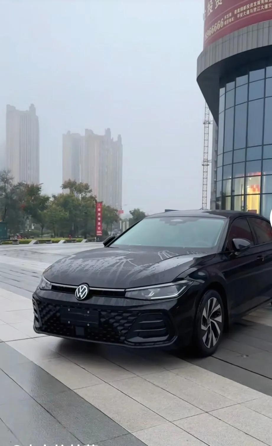 2025年性價(jià)比最高的三款B級(jí)車 紅旗H5 大眾帕薩特B9 豐田凱美瑞